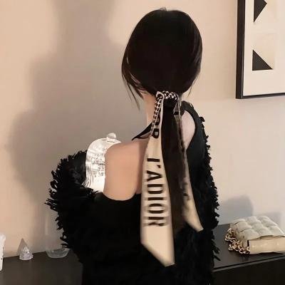 我想变成鸟，所以跳起来